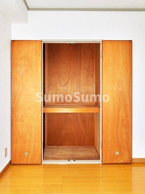 物件内観写真17　(収納豊富です)