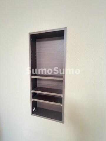 物件内観写真13　(便利な収納スペースです)