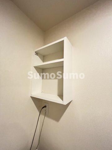 物件内観写真18　(大きなスペースがあり、収納には困りません)