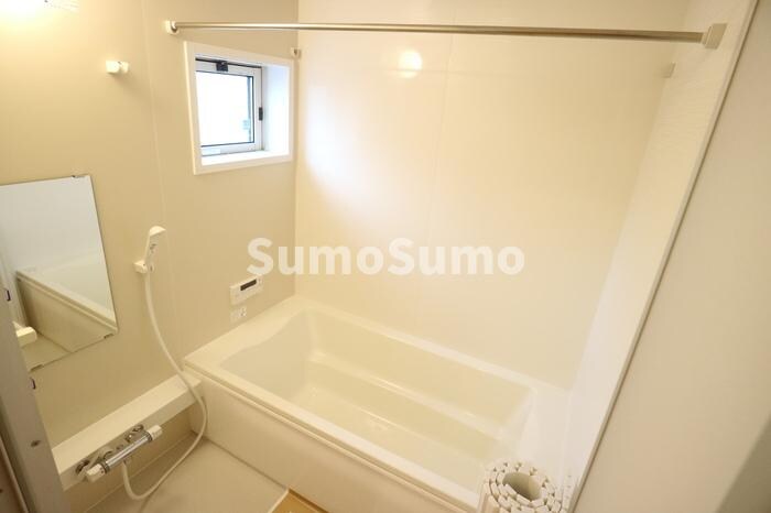 物件内観写真8　(きれいなお風呂です)