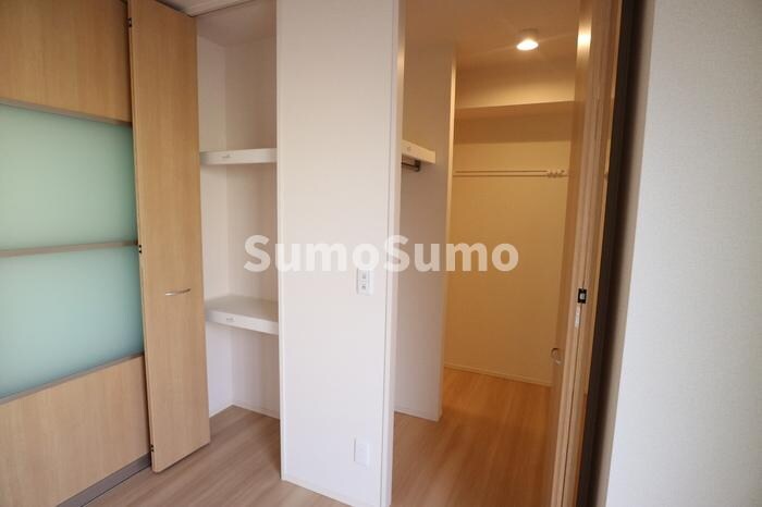 物件内観写真12　(収納スペース豊富です)