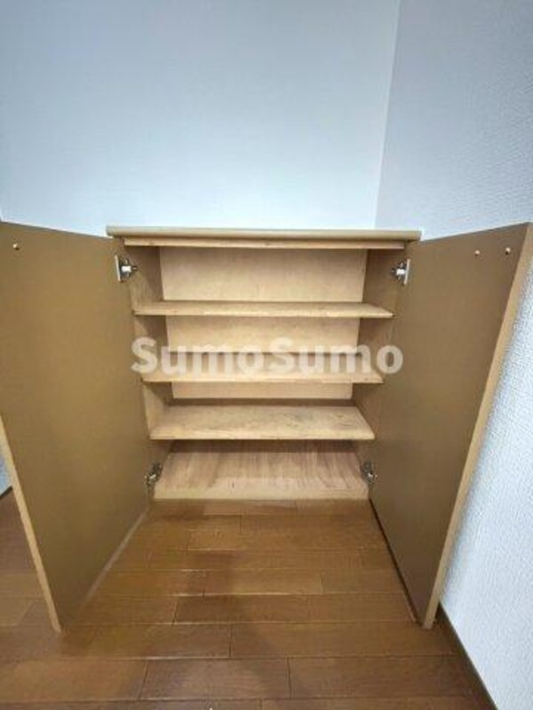 収納(たっぷりとした収納スペースです)