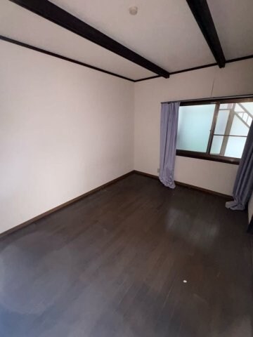 物件内観写真3　(ゆったり過ごせるリビングです)