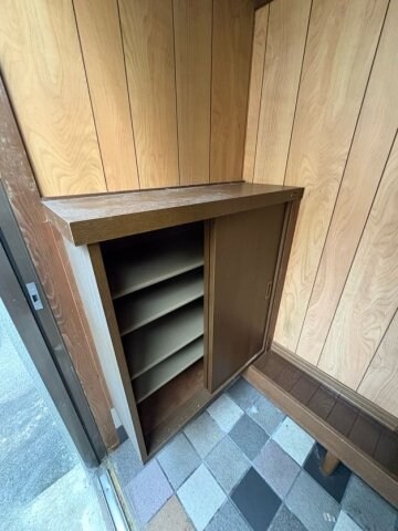 物件内観写真15　(大きなスペースがあり、収納には困りません)