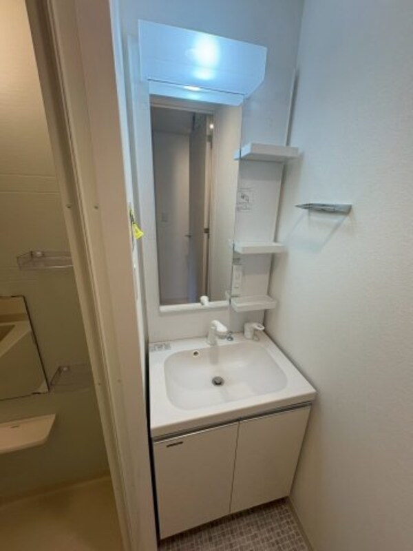 洗面・脱衣所(広い洗面スペース)