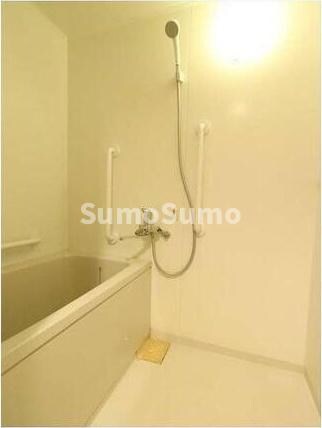 物件内観写真10　(コンパクトで使いやすいお風呂です)