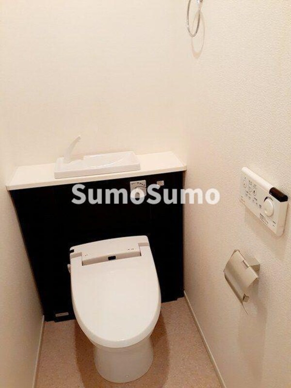 トイレ(コンパクトで使いやすいトイレです)