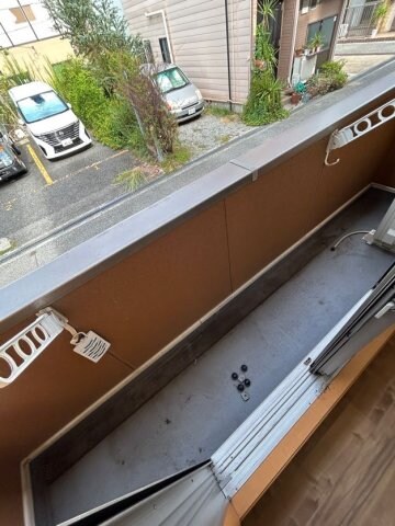 物件内観写真10　(お洗濯にも便利なバルコニー付き)