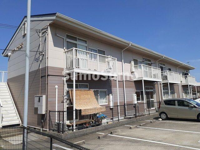 物件外観写真1　(落ち着いた雰囲気の外観です)