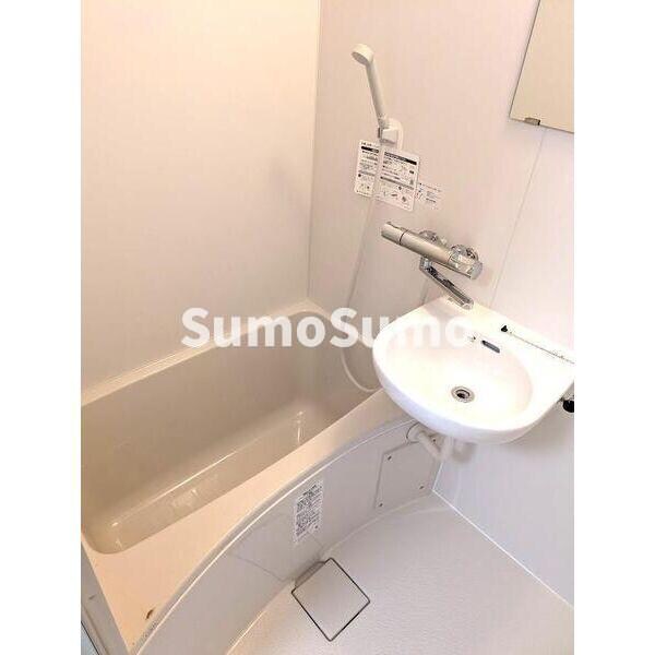 物件内観写真4　(日々の暮らしに欠かせないお風呂です)