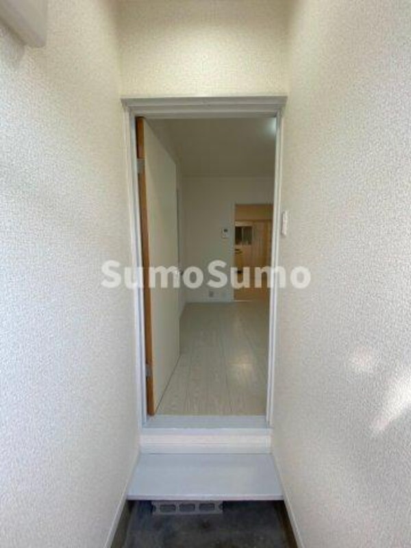 玄関(シンプルで使いやすい玄関です)