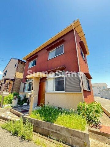 物件外観写真1　(おしゃれな外観です)