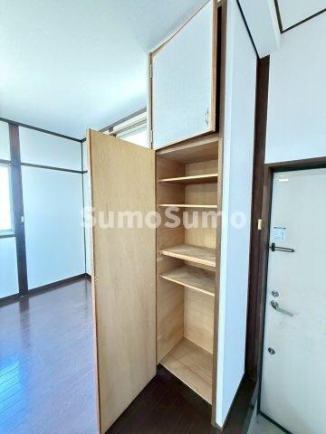 物件内観写真15　(収納のためのスペースです)