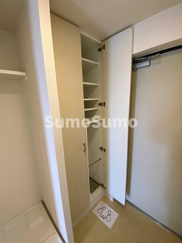 物件内観写真22　(ちょっとした収納スペースも充実しています)