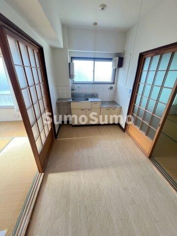 物件内観写真16　(居間です)