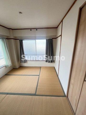 物件内観写真18　(フローリングだけでなく、和室もあります)