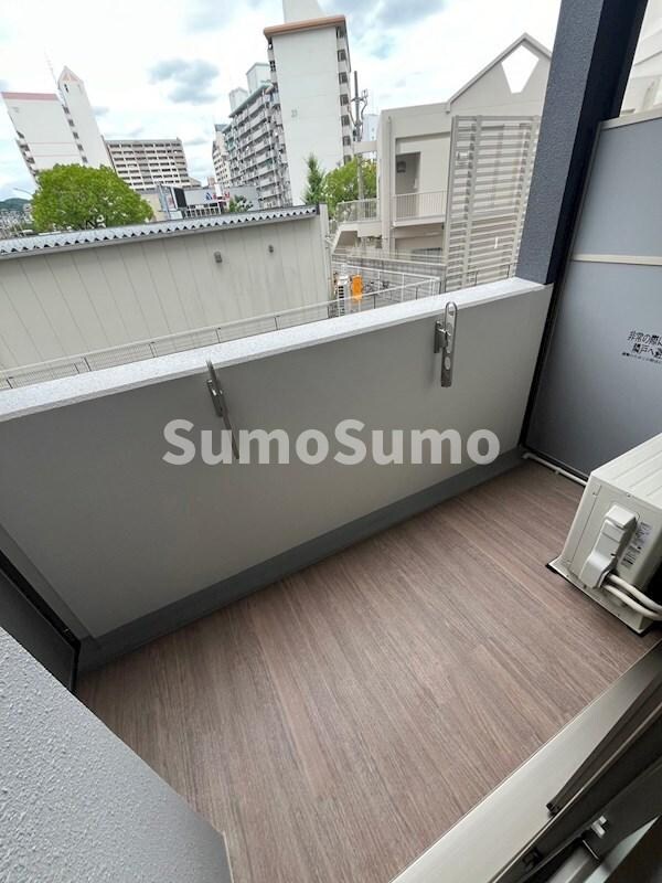 バルコニー(お洗濯にも便利なバルコニー付き)