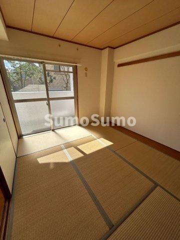 物件内観写真6　(和室があれば客間としても活用できます)