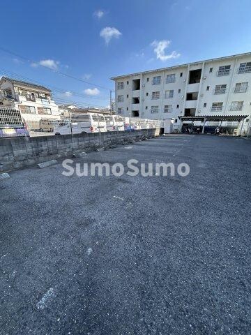 物件外観写真2　(駐車場完備です)