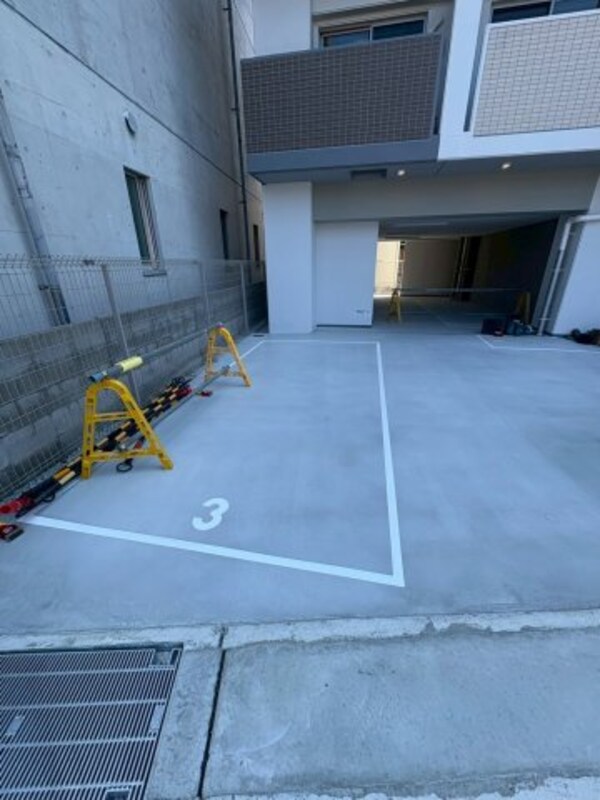 駐車場(駐車場です)