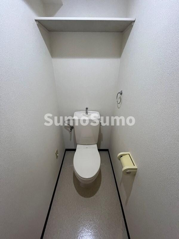 トイレ(コンパクトで使いやすいトイレです)