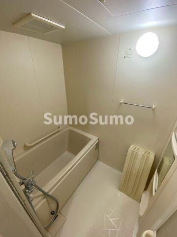 物件内観写真5　(落ち着いた空間のお風呂です)