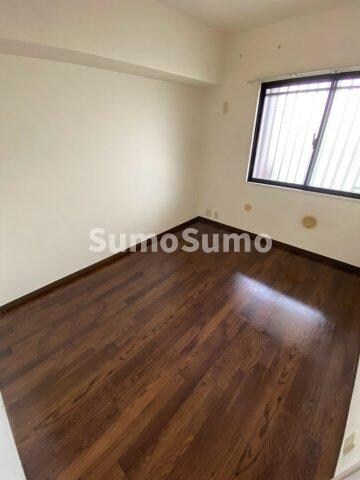 物件内観写真23　(おしゃれな居間です)