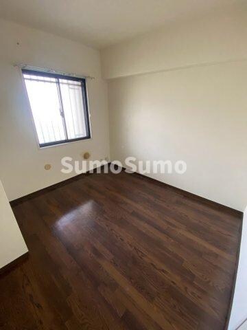 物件内観写真25　(おしゃれな居間です)