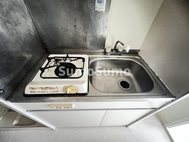 物件内観写真17　(コンパクトなキッチンで掃除もラクラク)