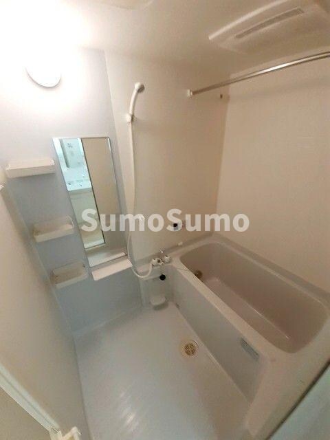 物件内観写真7　(きれいなお風呂です)