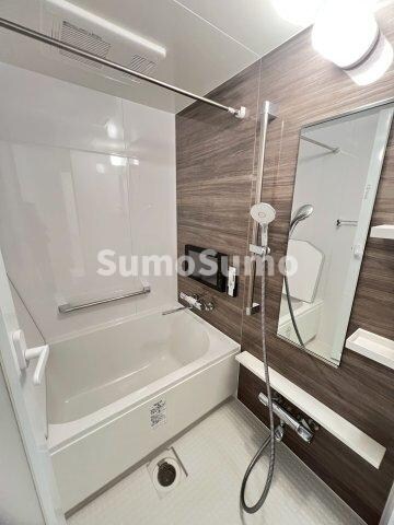 物件内観写真9　(コンパクトで使いやすいお風呂です)