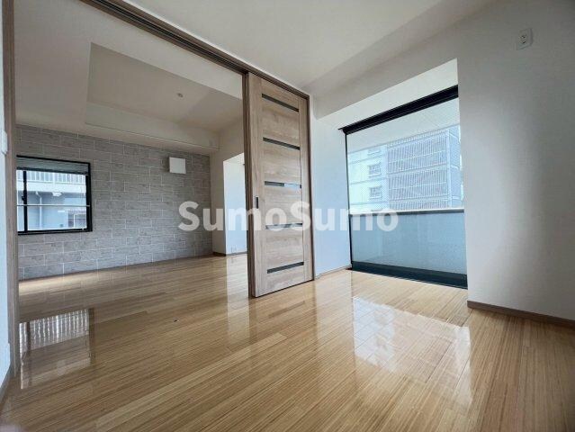 物件内観写真18　(ゆったり過ごせる居間です)