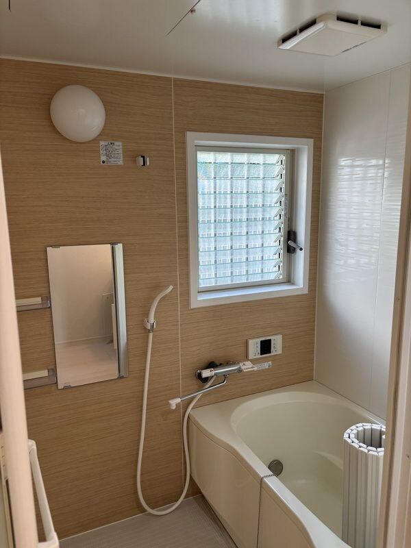 物件内観写真6　(コンパクトで使いやすいお風呂です)