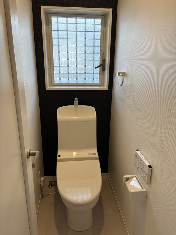 物件内観写真8　(トイレも気になるポイント)