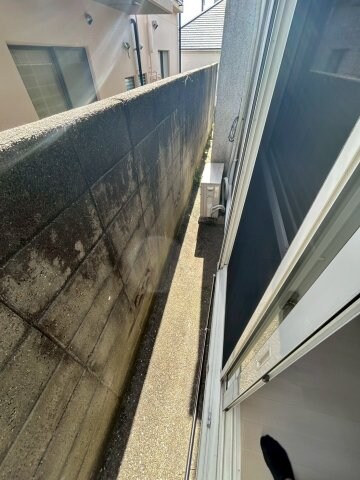 物件内観写真14　(バルコニーからの眺めを楽しみながら食事をしませんか)