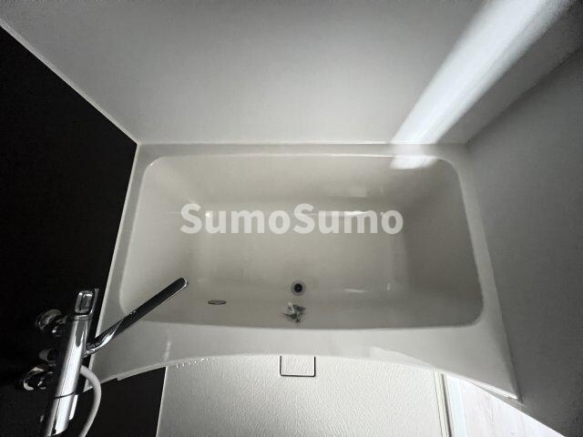 物件内観写真7　(日々の疲れを癒すお風呂付です)