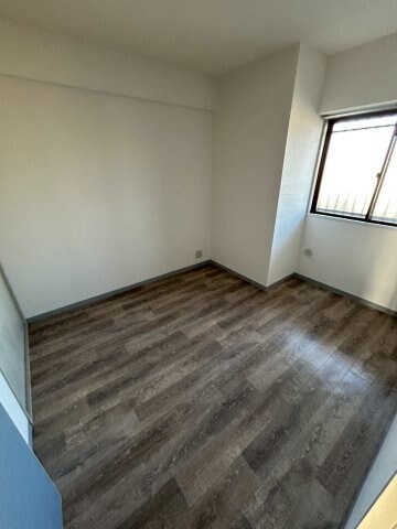 物件内観写真10　(洋室です)