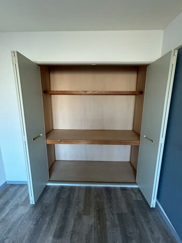 物件内観写真11　(収納豊富です)