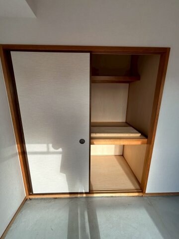 物件内観写真14　(ちょっとした収納スペースも充実しています)