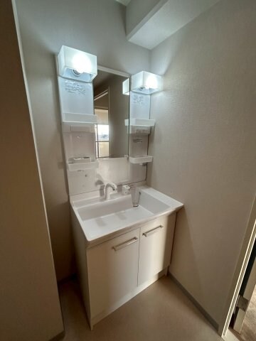 物件内観写真20　(コンパクトで使いやすい洗面所)