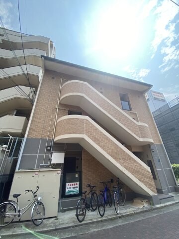 物件外観写真1　(おしゃれな外観です)