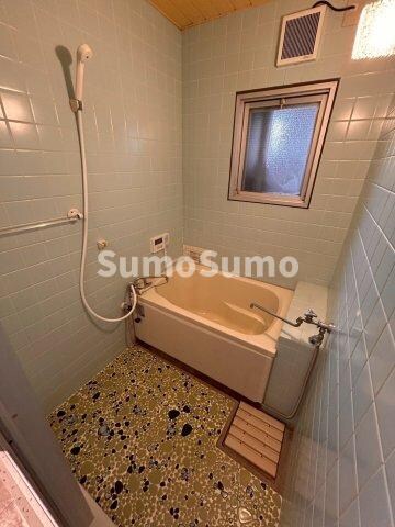 物件内観写真6　(日々の疲れを癒すお風呂付です)