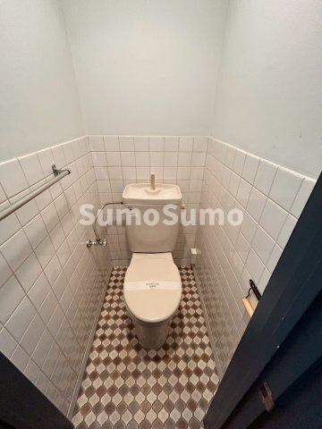 物件内観写真8　(シンプルで使いやすいトイレです)