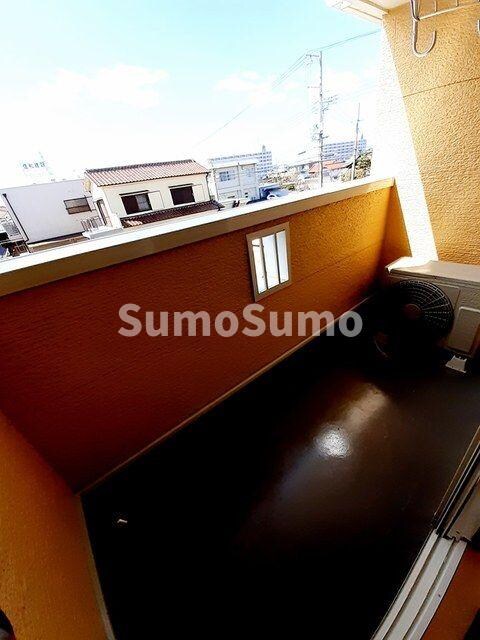 物件内観写真12　(バルコニー付きです)