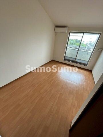 物件内観写真5　(ゆとりの広さです)