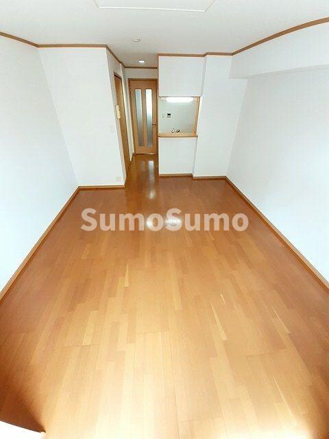 物件内観写真4　(ゆったり過ごせる居間です)