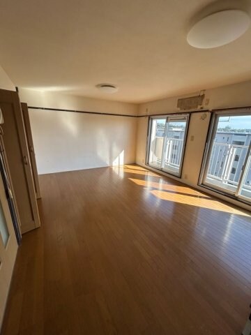 物件内観写真6　(おしゃれなリビングです)