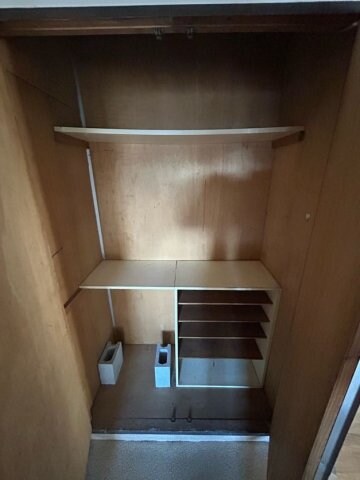 物件内観写真18　(大きなスペースがあり、収納には困りません)