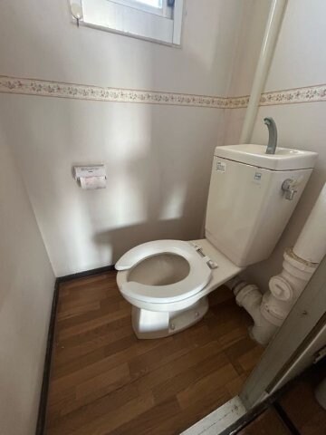 物件内観写真21　(落ち着いた色調のトイレです)