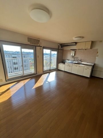 物件内観写真23　(おしゃれなリビングです)